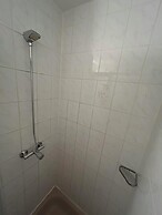 2-Rent Group Hostel Rooms AUB162