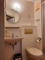 2-Rent Group Hostel Rooms AUB162