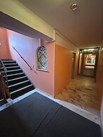 2-Rent Group Hostel Rooms AUB162