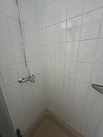 2-Rent Group Hostel Rooms AUB162