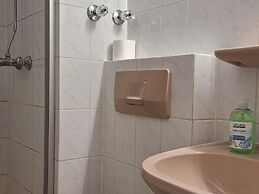 2-Rent Group Hostel Rooms AUB162