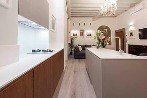 Deluxe Pitti Suites by MMega