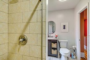 Walkable Neighborhood: Updated Morton Home!