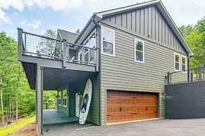 11 Mi to State Park: Home w/ Dock in Mill Spring!