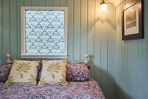 Host Stay Shepherd s Hut