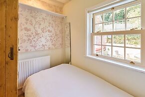 Host Stay Old Stone Cottage