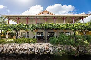 Spanish Water Marina Triple Penthouse