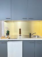 1601 Dumont