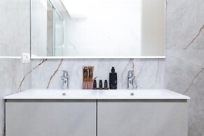 Mellini View Apartment