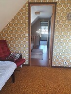 Villa w Open Fireplace and big Plot 5 min From the sea