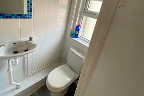 Studio Flat Yards From Bournemouth Beach
