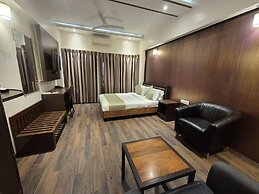R D HOTELS HSR