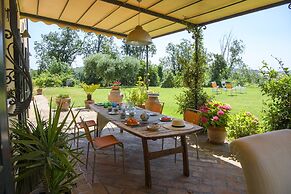 Villa Emily 10 by Marche Holiday Villas