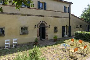 Villa Emily 10 by Marche Holiday Villas