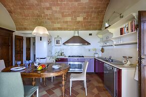 Villa Emily 10 by Marche Holiday Villas