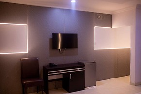 SkyRock Hotels Ogba