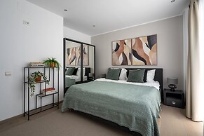 Chic & Central 3BR Retreat in the Historic Center