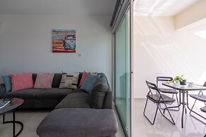 Andrea 3-BR Apt in Mackenzie With Pool