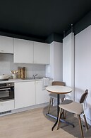 Modern Studios with Kitchen & Ensuite