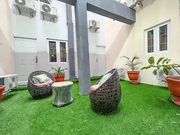 Bott Apartment