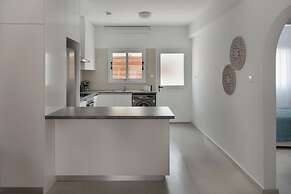 Phaedrus Living Olga Residence