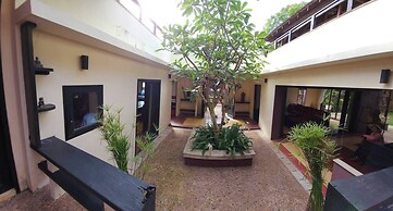 Three Bedroom Balinese Villa - a Shared Pool