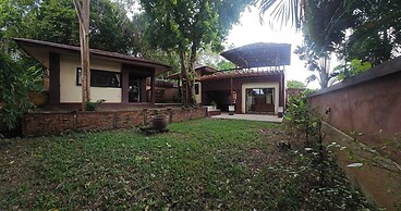 Three Bedroom Balinese Villa - a Shared Pool
