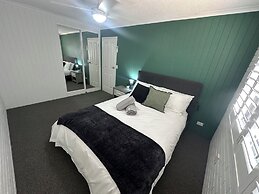 Central Cullen Apartments