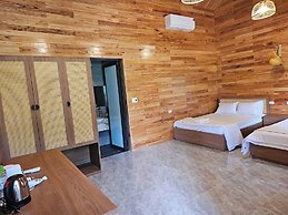 An Riverside Ecolodge