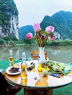 An Riverside Ecolodge
