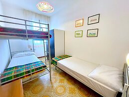 Apartment a Stone's Throw From the Beach