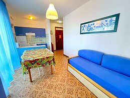 Apartment a Stone's Throw From the Beach