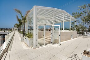 Del Mar Apartment - BT