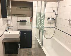 Apartment in Pellingen With Parking
