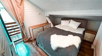 Moon Montana Busteni