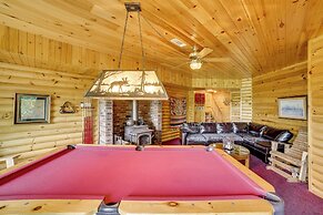 Decks & Views: Spacious Cabin Near Table Rock Lake