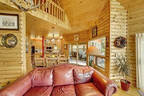 Decks & Views: Spacious Cabin Near Table Rock Lake