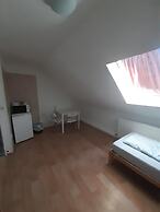 2-Rent Group Hostel Rooms&Apartments EVE168
