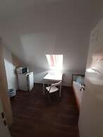 2-Rent Group Hostel Rooms&Apartments EVE168