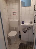 2-Rent Group Hostel Rooms&Apartments EVE168