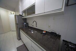 Apto Completo com Wi-fi Ar-cond a 200m da Praia
