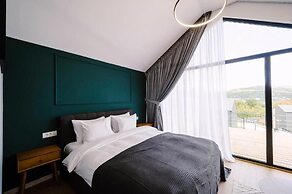 Moon Village Comarnic