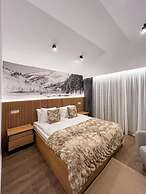 Moon Village Comarnic