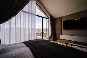 Moon Village Comarnic