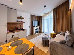 Moon Village Comarnic