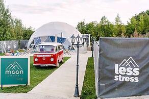 Moon Village Comarnic