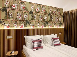 Moon Village Comarnic