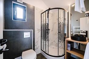 Moon Village Comarnic