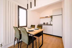 Moon Village Comarnic