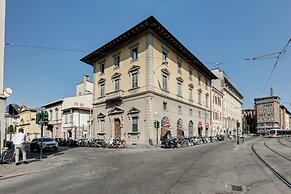 Oricellari Apartment by Mamo Florence